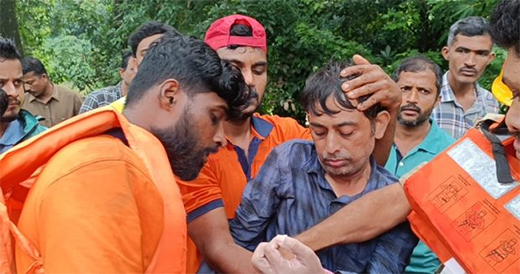 kadaba youth jump to river rescued